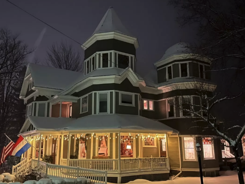 Stay & Ski at Sinclair Inn in Jericho, Vermont